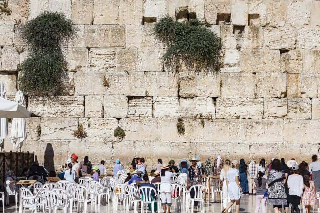 הפקת בר מצווה בכותל לילד מיוחד