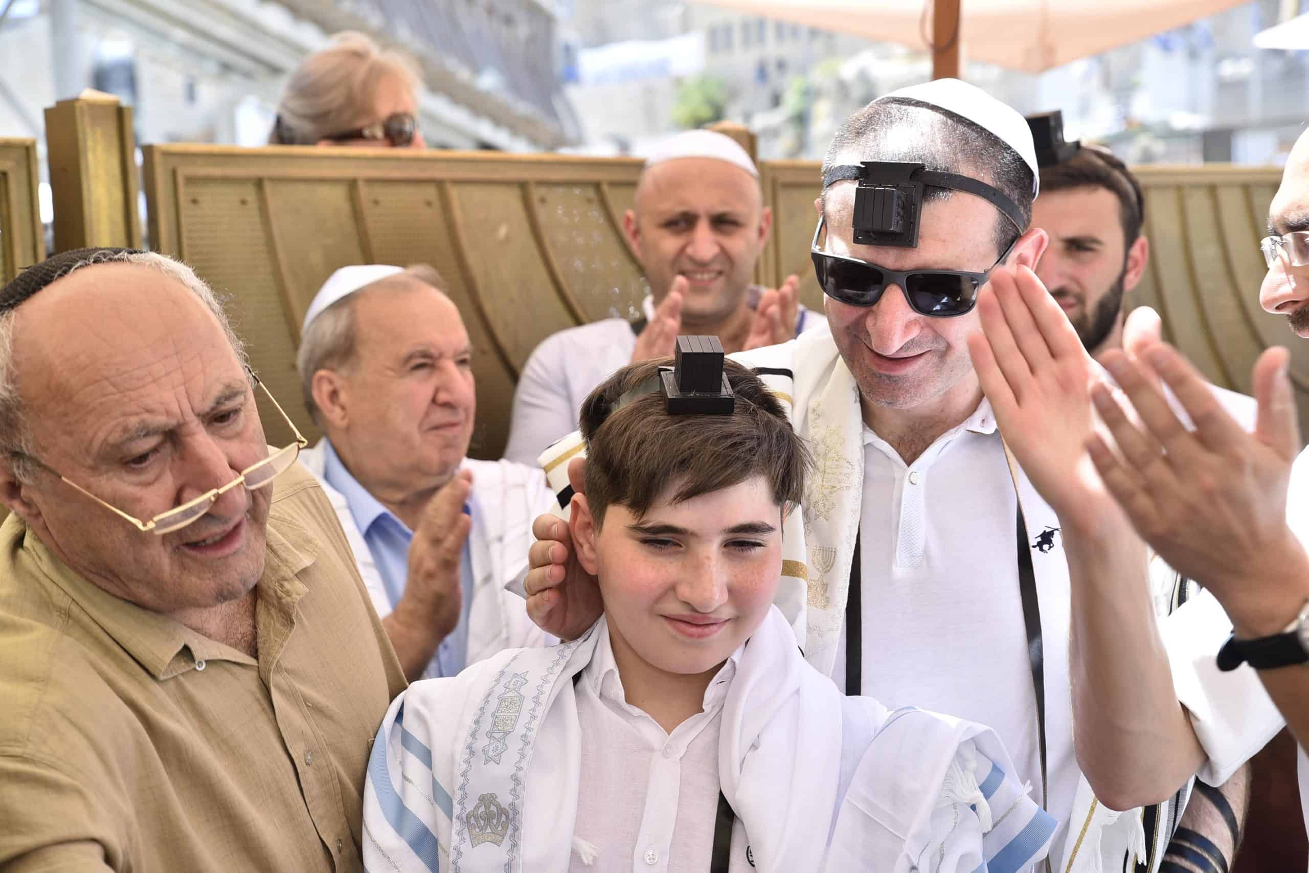 תכנון בר מצווה בכותל לקהל דתי לאומי