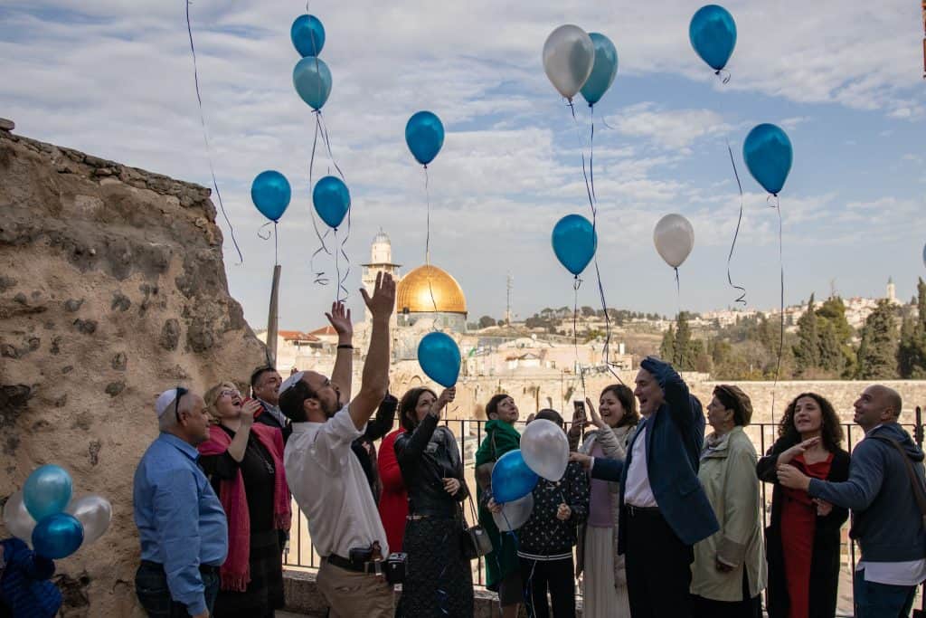 הפקת בר מצווה בכותל למשפחה מסורתית